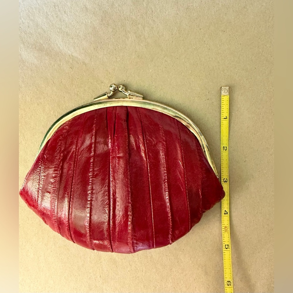 Ruby Red Vintage Skin Clutch/Wallet With Doubled Interior pin up retro vintage - Picture 3 of 7